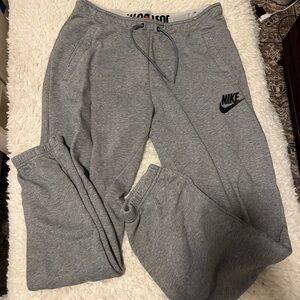 Nike Women’s Heather Gray Joggers
